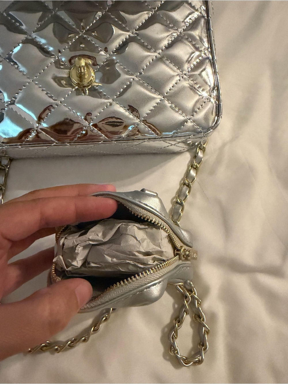 Silver Quilted Chain Shoulder Bag with Star Pouch - Picture 4 of 6